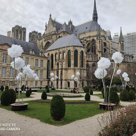 Le Champagnoles Lägenhet Reims Exteriör bild
